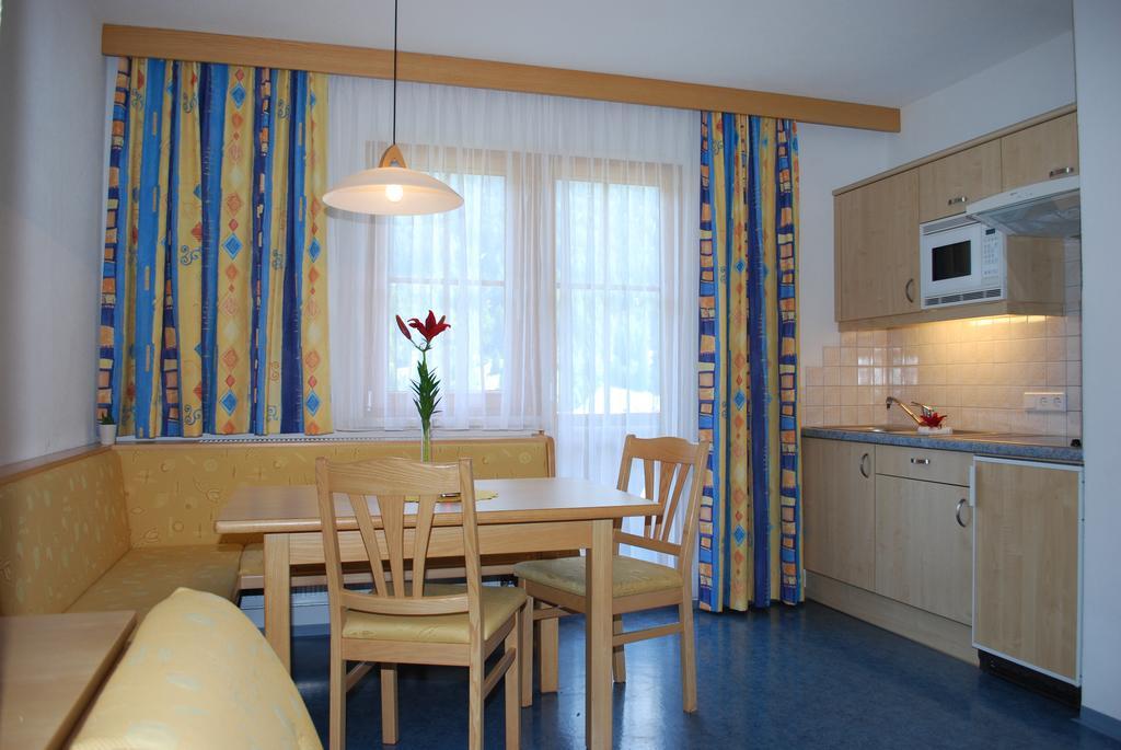 Apartmán Chasa Monthani Ischgl Pokoj fotografie